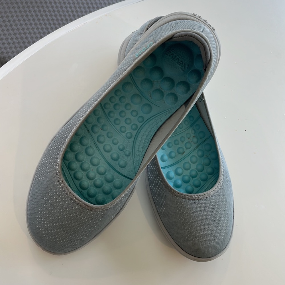 Crocs Women's Reviva Ballet Flat size 9
